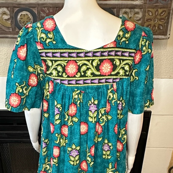 Vibrant Floral Maxi Dress in Teal and Pink Phases VTG 100% cotton - Picture 8 of 15